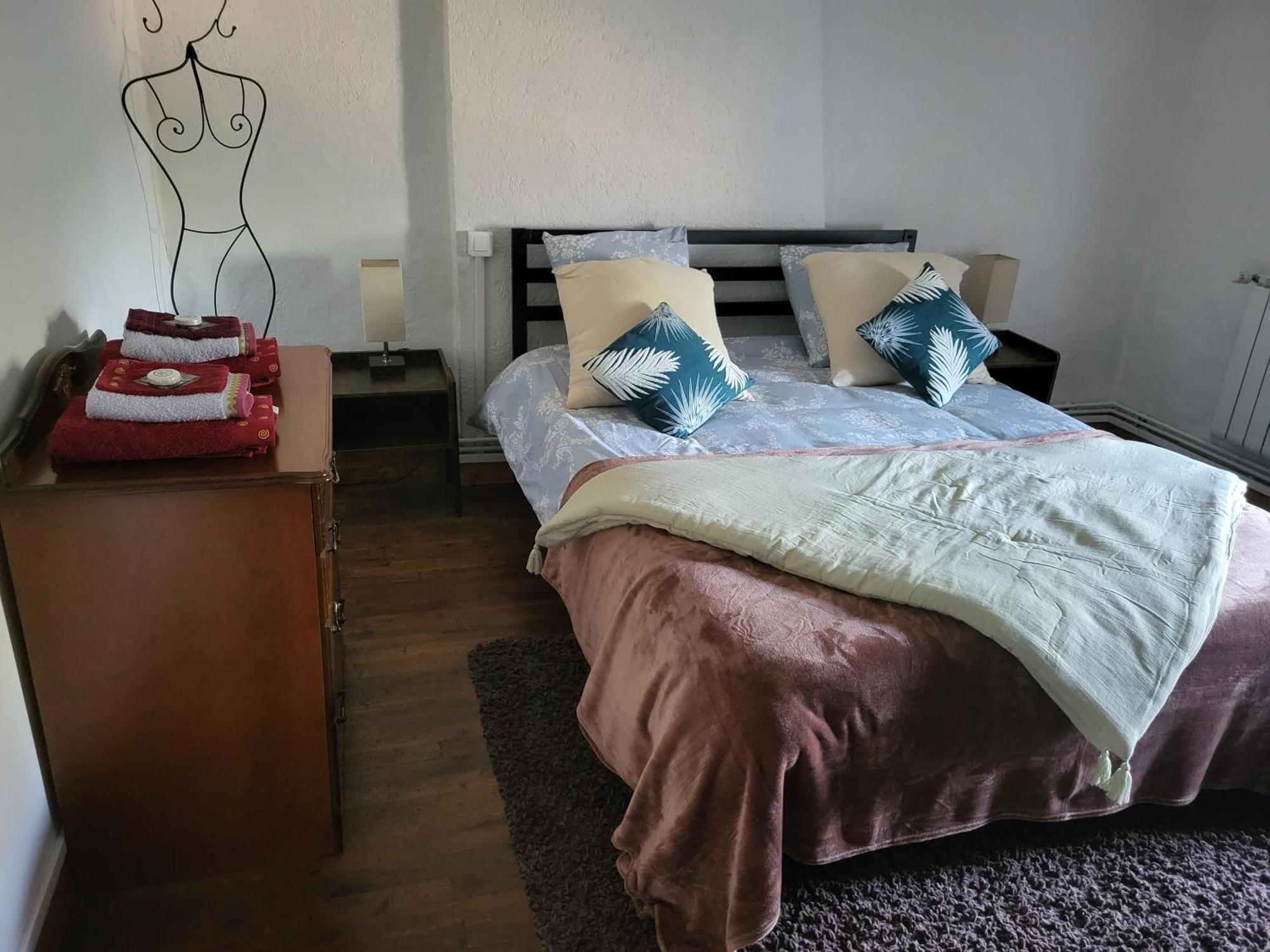 Chambres D Hotes L'Agape Saint-Martial-sur-Isop Oda fotoğraf